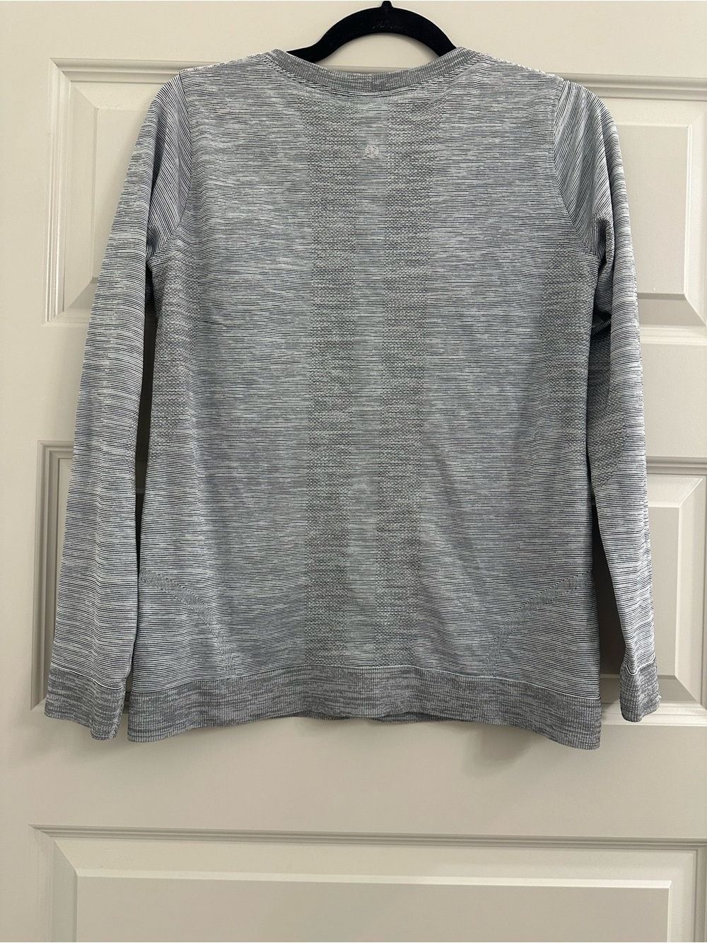 Lululemon Relaxed Fit Swiftly Size 6 - Picture 2 of 4